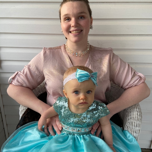 Meet your Posher, Megan - Picture 1 of 1